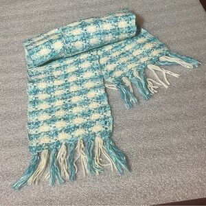 Wool Mohair blend Banana Republic Chunky blue/white  plaid scarf